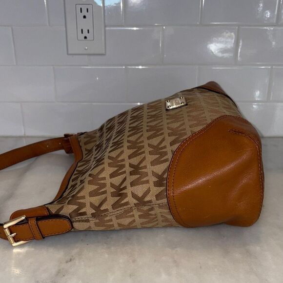 Michael Kors Bag Purse Handbag Millbrook Signature Jacquard Large Shoulder Hobo - Picture 10 of 16